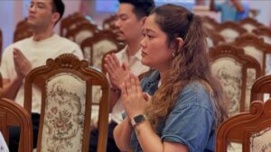 Sinjai Plengpanich Instagram - ทำบุญถวายเพลเนื่องในวันเกิด 🙏🙏🙏@mr_plengpanich @noksinjai  @domenici8  @ms_plengpanich