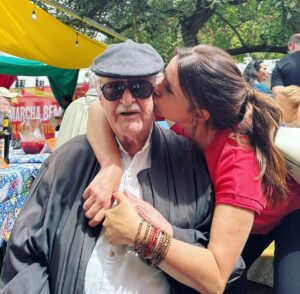 Sofia Grillo Instagram - .
Hoje é o dia dele! 
Um beijo de parabéns ao nosso querido e enorme Ruy de Carvalho!
.
#98
#aniversario 
#ruydecarvalho