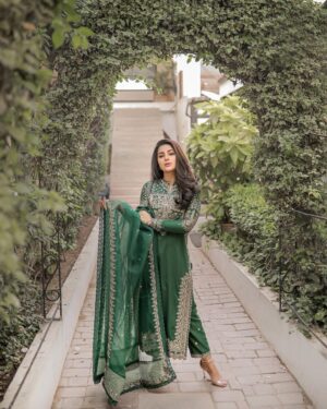 Sohai Ali Abro Instagram - 🧚🏼

.
.
.

👗 @faizasaqlain 
💇🏻‍♀️💄 @nabila_salon 
📸 @rehanmithanii 

#theumpireshow
@arydigital.tv