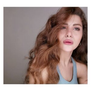 Sohai Ali Abro Instagram - Flip side. 🐰🌸🦄
