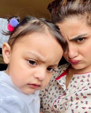 Sohai Ali Abro Instagram - Summer days with my baes. 
☀️🦄🤍