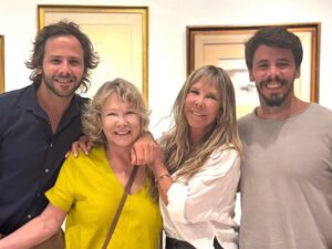Soledad Silveyra Instagram - Cumpleaños con mi familia, a quienes estoy profundamente agradecida por todo el amor, apoyo y cuidado. El video más lindo es el de la torta con mis nietos pero no me lo dejan subir porque cuidan mucho su vida privada.
Los amo❤️