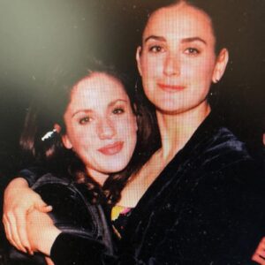 Soleil Moon Frye Instagram - I am so very proud of this beautiful light of love and inspiration in our lives @demimoore Thank you for the way you shine your spirit, strength, grace, and beautiful heart on the world. You inspire us to be the best versions of ourselves & I love you so very much. Thank you for the treasure of our friendship, wonderful family, and your incredible kindess, love and support. 
🤍🙏🤍