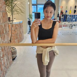 Actress Son Ji-hyun HD Photos and Wallpapers March 2025