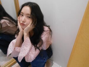 Actress Son Na-eun HD Photos and Wallpapers March 2025