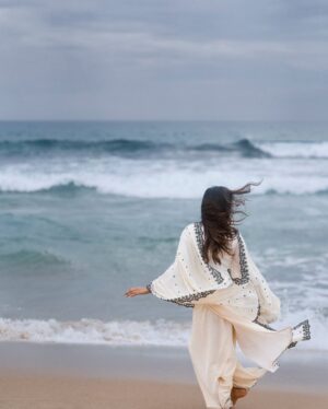 Sona Olickal Instagram - The world is quiet here 🌊