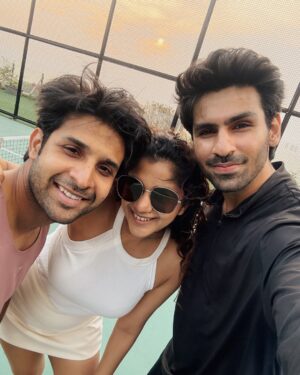 Sonal Aggarwal Instagram - Round-up of one of the best weekends this year… celebrating @iamprabhatchaudhary ‘s birthday for 3 whole days.. complete with sundowners, pickle ball games, exquisite dinners… and the bestest company 😍😍🧿🧿
Oh and bumping into Ranbir Kapoor at the pickleball game was the cherry on top! 🥰❤️
.
#happybirthday #weekendroundup #pinkpeppercorn #ranbirkapoor #prabhatchaudhary 
.