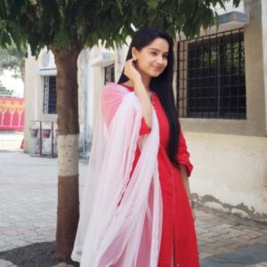 Sonam Lamba Instagram - For Vishwastha 😊

Styled by- @leena_.11 
Brand- @clothido_