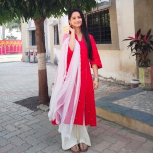 Sonam Lamba Instagram - For Vishwastha 😊

Styled by- @leena_.11 
Brand- @clothido_