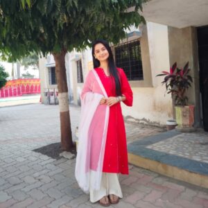Sonam Lamba Instagram - For Vishwastha 😊

Styled by- @leena_.11 
Brand- @clothido_