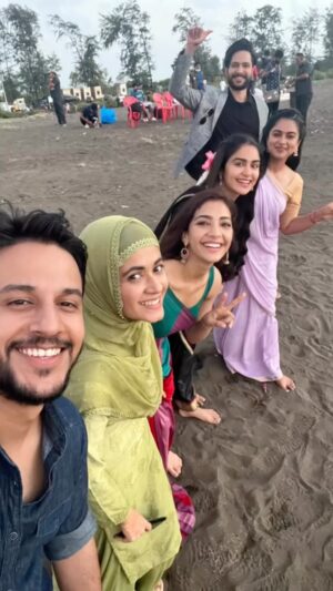 Sonia Balani Instagram - Milte hain aap sab se parson….badi screens par ❤️
#thekeralastory 

Releasing 5th May’23 

Book your tickets NOW!

#VipulAmrutlalShah @sudipto_sen @aashin_shah @sunshinepicturesofficial @adah_ki_adah @iyogitabihani @soniabalani9 @siddhi_idnani @aka.vijaykrishna @pranaypachauri @pranavmisshra
#sunshinepictures
