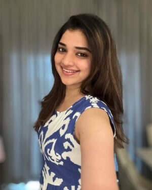 Soniya Suresh Instagram - Feeling myself in @tsboutique625 comfy dress
.
.
.
#dress#collab#comfyfit