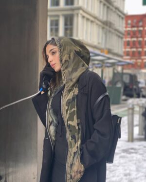 Sonya Hussyn Instagram - 🖤🦅❄️

  Cold hands, Warm Heart. ❌
 Warm Hands, Cold Heart…. ✔️💀

#sonyahussyn #newyork #nyc #potd #winterfashion 

#styleinspo