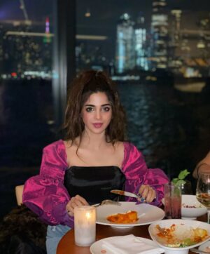 Sonya Hussyn Instagram - Very cutesy, Very demure 🎀🥂🧸

.
.
#sonyahussyn #demure #traveldiaries #photodump