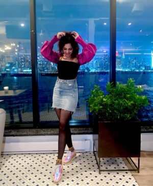 Sonya Hussyn Instagram - Very cutesy, Very demure 🎀🥂🧸

.
.
#sonyahussyn #demure #traveldiaries #photodump