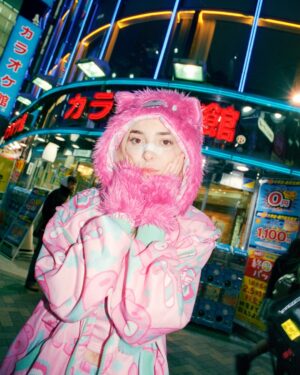 Sophie Luborsky Instagram - @sophiep0wers for yokogao

@sophiep0wers landed in Tokyo to celebrate her collaboration with @gloomybearofficial, marking the character’s 25th anniversary with a limited collection in partnership with @acdcrag_harajuku. She took over the night with a rave alongside @subcultureparty & @kyun__desu_.  We took Sophie on a trip through the streets of Shibuya in one of the three colorways of the Gloomy Bear collab.

Photos by @_nuts.tokyo_
