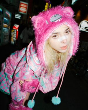 Sophie Luborsky Instagram - @sophiep0wers for yokogao

@sophiep0wers landed in Tokyo to celebrate her collaboration with @gloomybearofficial, marking the character’s 25th anniversary with a limited collection in partnership with @acdcrag_harajuku. She took over the night with a rave alongside @subcultureparty & @kyun__desu_.  We took Sophie on a trip through the streets of Shibuya in one of the three colorways of the Gloomy Bear collab.

Photos by @_nuts.tokyo_