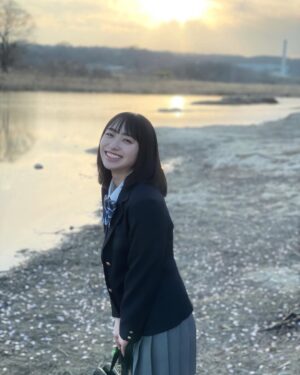 Sora Tamaki Instagram - .

Aile The Shotaさん「SAKURA」のMV撮影のオフショット🌸

とても楽しい撮影でした！
特に、プール掃除は初めてで経験できて嬉しかったです。

#ailetheshota さん
#sakura 
#田牧そら