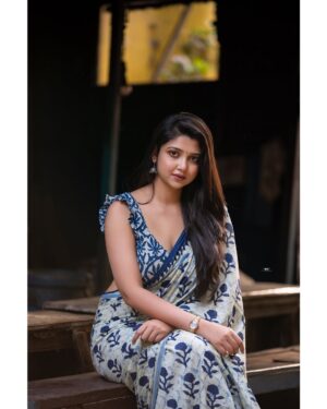 Soumi Ghosh Instagram - যাদুকাঠির ছোয়ায় @sourishchatterjee.portrait