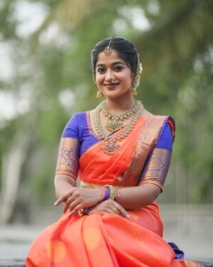 Soundarya Reddy Instagram - ❤️👸🥹

Jew - @taapra_jewels ❤️ Tqsm for this beautiful Jew 😘