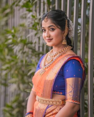 Soundarya Reddy Instagram - ❤️👸🥹

Jew - @taapra_jewels ❤️ Tqsm for this beautiful Jew 😘