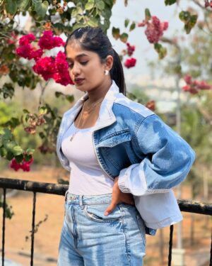 Soundarya Reddy Instagram - I think attitude is everything 😎💥

Outfit- ma✨
MUA - @triya_glam_makeup 
Nails - @luxesalon_hyd.kondapur 

#soundaryareddy #hanuman #soundu #rama #s🫶🏻u