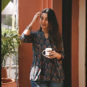 Sowkya Reddy Instagram - Life on Soft Mode 📸☕️🤍☀️✨
.
.
.
.
.
.
.
.
(Kurti , Indo western , desi aesthetics , Indian , desi girl , short kurti , fit check , ootd )