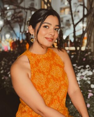 Sowkya Reddy Instagram - A little देसी state of mind !!
Earrings : @thetrovestudio 

.
.
.
.
.
.
.
.
( Desi , kurti , Indian outfit , Desi aesthetics , jumka , silver earrings )