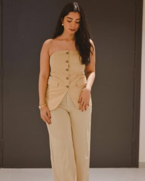 Sowkya Reddy Instagram - My Favorite looks from 2024 ❤️
.
.
.
.
.
.
.
.
.
.
.
.
.
[ outfit inspo , travel outfits , vacation fits , ootd , fashion blogger , travel blogger , for you , 2024 recap , explore , explore more ]