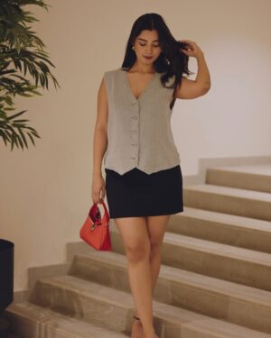 Sowkya Reddy Instagram - My Favorite looks from 2024 ❤️
.
.
.
.
.
.
.
.
.
.
.
.
.
[ outfit inspo , travel outfits , vacation fits , ootd , fashion blogger , travel blogger , for you , 2024 recap , explore , explore more ]