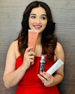 Sowmya Menon Instagram - In love with SOTHYS self care products! ✨
Enjoy and pamper yourself with their amazing range. Use the promo code "SOWMYA" for a special 10% discount on all products ❤️❤

 #SelfCareWithSOTHYS