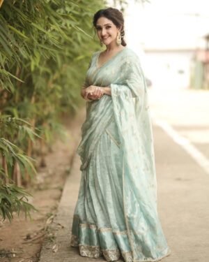 Sridevi Vijaykumar Instagram - Beauty begins the moment you decide to be yourself ✨️
.
.
.
.
.
.
.
Outfit  @madhurirao_couture 
Jewellery @the_jewel_gallery 
Makeup @kothandaraman_makeover 
Hairstylist @ganesh_hair_architect 
Photography 📸 @prasami_photography 

#timeless #elegance #beauty #beyourself #shinebright 
#jodiareyouready