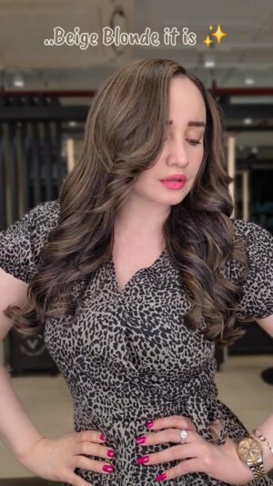 Stephanie Timmins Instagram - No turning back 💇‍♀️🎨✨️
Thanks to @avedaxnykaa.salon.mumbai I was able to transform my dry & brassy hair to a glossy, stunning & damage-free Beige Blonde ✨️

Aveda's 96% natural hair color is a GAME CHANGER!  Their hair colours are 96% naturally derived with protective botanical oil blend that infuses hair with condition and shine, it gives damage-free results & I'm super happy with the results ! 🤩

What do u think of the Aveda colour??

@avedaindia @mynykaa @riteshlam
@shashank._.kamble
Hairstylist @manetamer_arsheenkhan 

( Hair Colour, Hair transformation, Beige Blonde, Aveda Hair Colour, Natural Hair Colour)
#haircolor ##hairtransformation #beigeblonde #Aveda #AvedaIndia #haircolorideas #newhair #transitionreels #trendingreels #feistyfoxdiaries #beautyreels #beautytips #lookoftheday