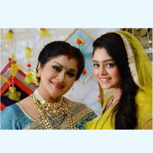 Sudha Chandran Instagram - Learning, growing, and cherishing every moment with @sudhaachandran ma’am. A true inspiration! ❤️

.
.
.
.
.
.
.
.
.
.
.
#LegendOnSet #Gratitude #instagram