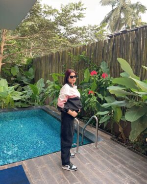 Sumaiya Shaikh Instagram - Staycation goals: Good stay, Good food, Good company, Good vibes!🌈

Where there is a villa there’s @ukiyostays @villasbyukiyostays 💙

Had an amazing peaceful time with my family @anokhasands @anokhaestates ⭐️

🔹3BHK stunning luxury villa 
🔹in house kitchen with the chef onboard 
🔹beautiful Gardern area with attached swimming pool 
🔹peaceful and calm place
🔹 aesthetic Living area with cozy and spacious bedrooms attached with washroom! 

Had our best time at @ukiyostays @villasbyukiyostays thankyou for hosting us! 

A huge thanks to @shubham.pille for sorting this on a short notice! 🦾⭐️

#sumaiyashaikhofficial #goagirl #fashionmodelindia #fashion #lifestyle #goals #staycation #goa #staycationgoa #villa #ukiyostays #anokhasands #villa #luxurylifestyle #luxuryhomes #luxuryvilla #goa #india #yolo #ting