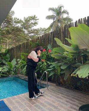 Sumaiya Shaikh Instagram - Staycation goals: Good stay, Good food, Good company, Good vibes!🌈

Where there is a villa there’s @ukiyostays @villasbyukiyostays 💙

Had an amazing peaceful time with my family @anokhasands @anokhaestates ⭐️

🔹3BHK stunning luxury villa 
🔹in house kitchen with the chef onboard 
🔹beautiful Gardern area with attached swimming pool 
🔹peaceful and calm place
🔹 aesthetic Living area with cozy and spacious bedrooms attached with washroom! 

Had our best time at @ukiyostays @villasbyukiyostays thankyou for hosting us! 

A huge thanks to @shubham.pille for sorting this on a short notice! 🦾⭐️

#sumaiyashaikhofficial #goagirl #fashionmodelindia #fashion #lifestyle #goals #staycation #goa #staycationgoa #villa #ukiyostays #anokhasands #villa #luxurylifestyle #luxuryhomes #luxuryvilla #goa #india #yolo #ting