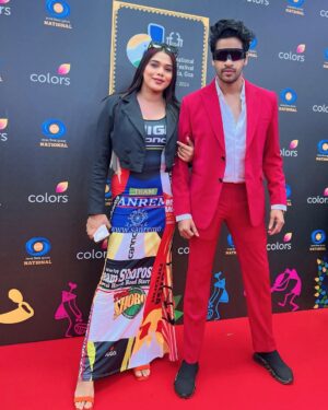 Sumaiya Shaikh Instagram - Superman 🦸🏻 And Superwoman🦸🏻‍♀️ Together for the 55th @iffigoa Closing ceremony! 

Sumaiya shaikh wearing :- @savana 
styled by :- @rifsthebrand 
Naeem Syed wearing:- @naeemsyedswardrobe 

#sumaiyashaikhofficial #naeemsyedofficial #india #goa #model #fashionmodelindia #influencer #fashion #fashionable #fashiongram #bollywood #bollywoodactress #superstar #fashionable #india #goan #yolo #colors #ting #iffi #iffigoa #esg #entertainment #yolo