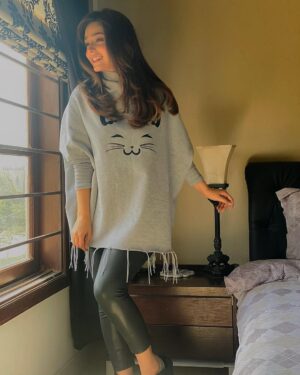 Sumaiyya Bukhsh Instagram - -
Wearing @lootlo_online
