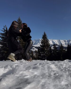 Sumaya Rida Instagram - On this week’s episode 🤍🎿