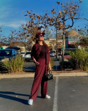 Sumbul Iqbal Instagram - Autumn days 🍁🍂🍁

#autumnvibes #november #styleinspo