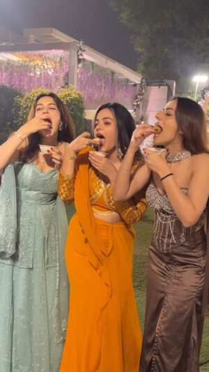 Sunakshi Grove Instagram - Apne ko toh yehi chahiye ❤️