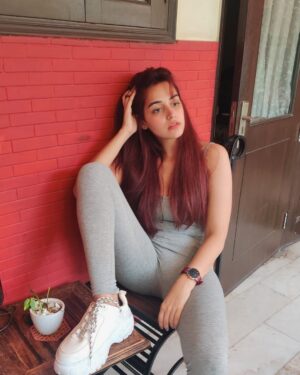 Sunakshi Grove Instagram - Which hair colour suits me the most? 👩🏻‍🦱