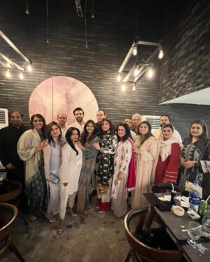 Sunita Marshall Instagram - One of the best surprise thrown in by my darling @hassan.ahmedofficial on my birthday with my loved ones ( you pulled it off hubby Yayyyy 🥳 ). Special thanks to @sadi_yahya who flew in from Peshawar ( the cake was beautiful and yummy 😋 ). @sarinomz you kept the surprise till the end and asking me to wear something nice ( dumb me still couldn’t understand😂). @benitadavid.official I miss our old times cousin. @sana.fahd tum na hoti tu kiya hota ❤️. @kulsoom.habib @sabeeh_o @sabajeez  I love you guys yaar  @aisha.mahboob I’m so glad to came. Amna Ali sab ki dost , dostoon ki dost 🤗 @uroojallawala thank you for helping Hasan with the plan 🥰 @fatima.a.yazdani @ayeshauquaily @lalarukh_abbas you beauties you all made my day. @anamshaikhdesigns can’t wait to hold your baby in my arms. @timma.khan you have officially become my designer @nadia_ishtiaq my travel partner where are we going next? . @saudqasmi @mtahseenkhan @salinasipraofficial @fazalhussainofficial @syedatuba we are #babybaji family and may we always be like that  @javeria_saud_official I know you are in Aitikaf but really missed you alot and all those who couldn’t make it. Once again thank you all from the bottom of my heart. 
  HAPPY BIRTHDAY TO ME 
It’s tomorrow actually 😀