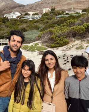 Sunita Marshall Instagram - Beautiful Cape Town ❤️
#maidenscove 
#bouldersbeachpenguins 
#twooceansaquarium 
#southafrica 
#capetown 

@hassan.ahmedofficial