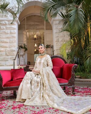 Sunita Marshall Instagram - Embark on a journey of elegance with @Naqshiclothingstore_ Rawayat’s Bridal Collection ‘24! Where grace meets glamour, turning every bride into a radiant masterpiece. Get set to captivate hearts! ✨ #NaqshiBridal
📸 @yasser.sadiq_