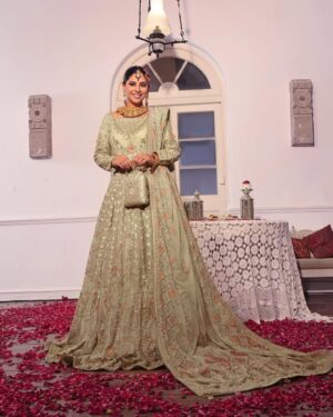 Sunita Marshall Instagram - Embark on a journey of elegance with @Naqshiclothingstore_ Rawayat’s Bridal Collection ‘24! Where grace meets glamour, turning every bride into a radiant masterpiece. Get set to captivate hearts! ✨ #NaqshiBridal
📸 @yasser.sadiq_