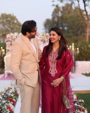 Sunita Marshall Instagram - Karachi wedding 

@hassan.ahmedofficial #family

👗 @tayyaba.ali_couturestudio