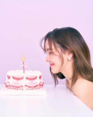 Sushar Manaying Instagram - Today is all about me and cakes.🎂🥰🎉