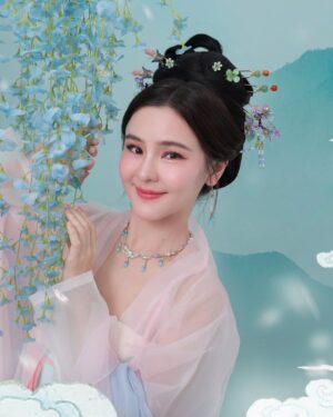 Sushar Manaying Instagram - 春节快乐, 新年快乐 身体健康🧧🐉🎊

📸 @poeticorientalstudio