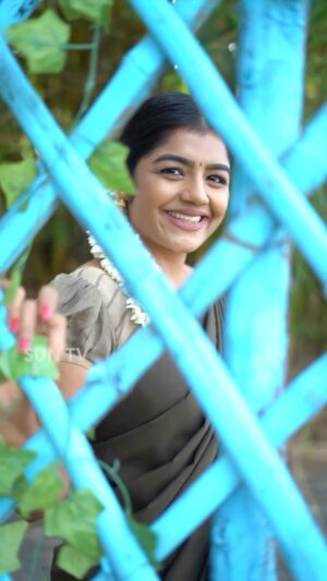 Suveta Shrimpton Instagram - Azhagiya tamizh magal ival!❤️

பூங்கொடி | FROM FEB 3 | MON - SAT | 11.30 AM

#SunTV #Poongodi #PoongodiOnSunTV #NewSerialOnSunTV #SunReels #SunDigital